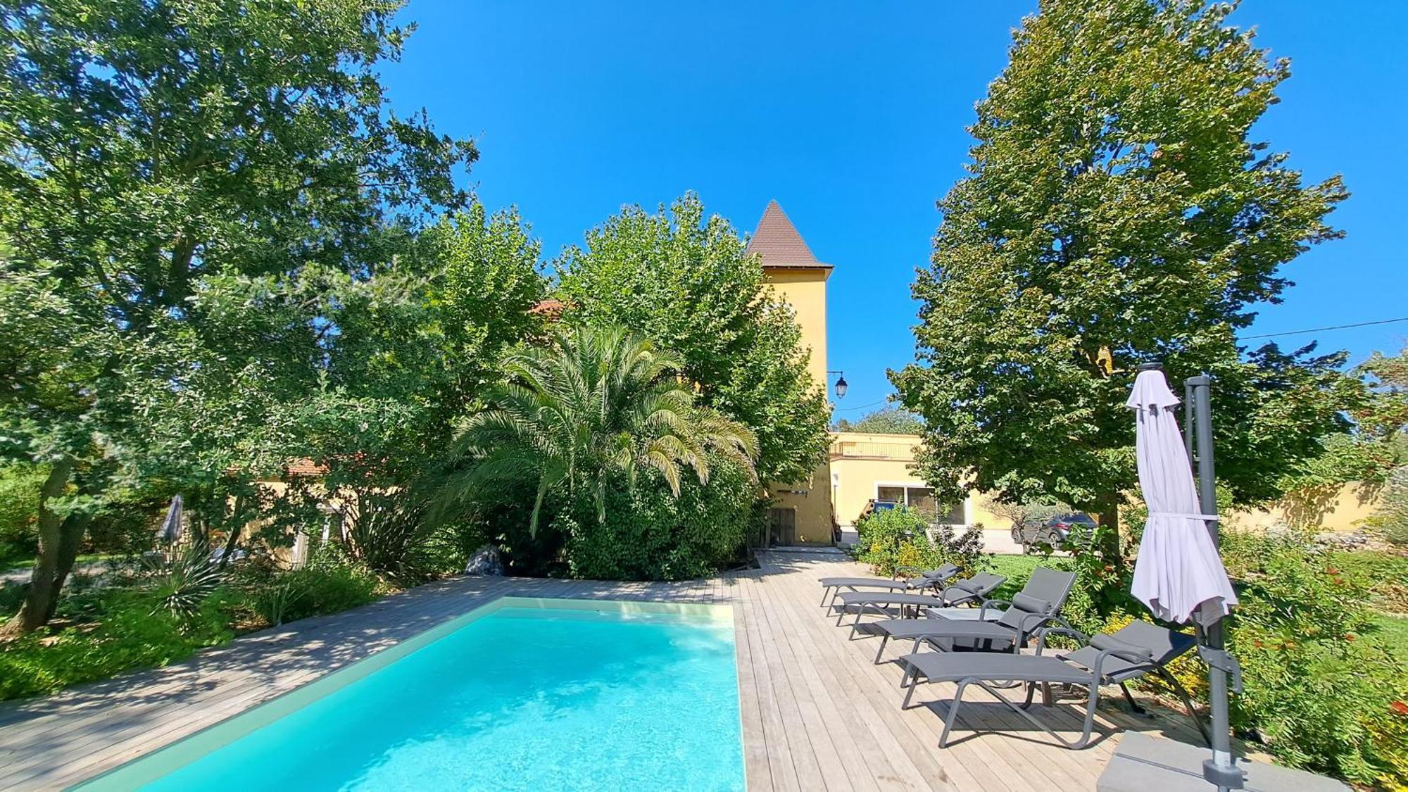 Les Du Chateau De Fenestrelle Bed & Breakfast Aubagne